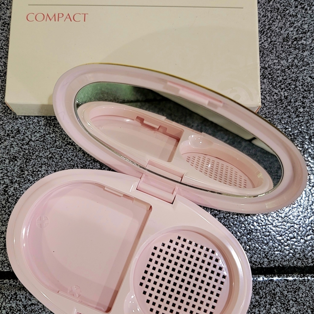 Mary Kay NIB Compact #4904